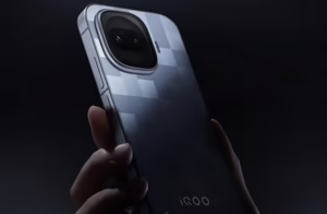 iQOO 15R Launched in India With Flagship Power and a Massive 7,600 mAh Battery