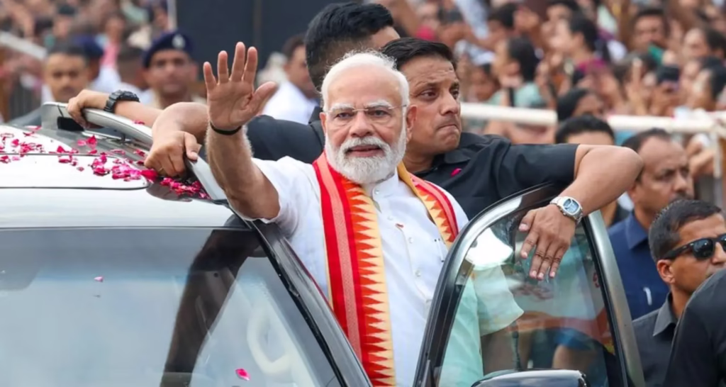 PM Modi Flags Off Made in India ‘E-Vitara’ and Launches Battery Ecosystem Expansion