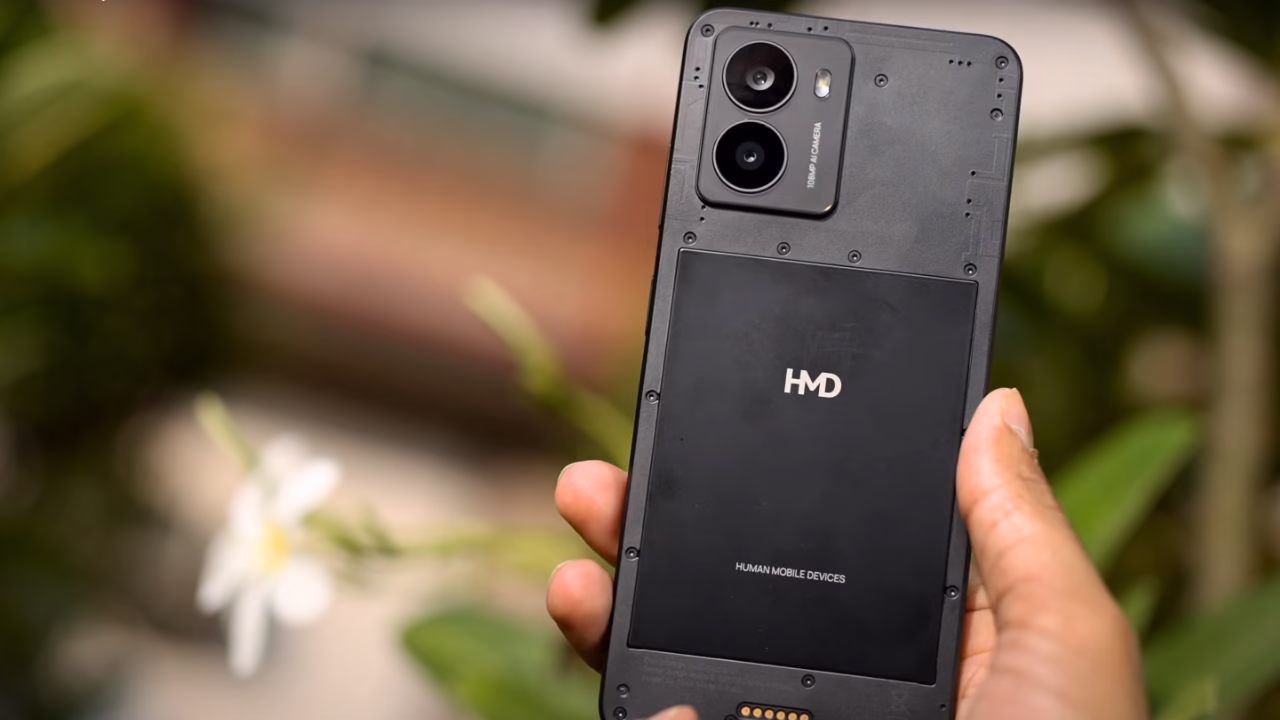 HMD Fusion Back