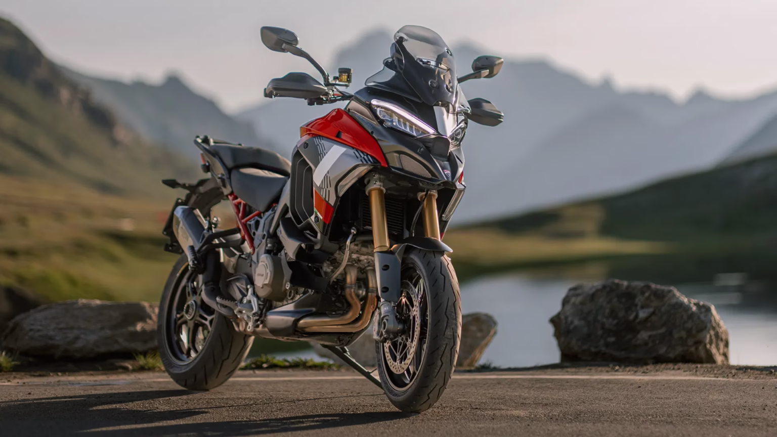 Ducati Multistrada V4 Pikes Peak Launched in India at ₹36.17 Lakh Ducati Multistrada V4 Pikes Peak Launched in India at ₹36.17 Lakh