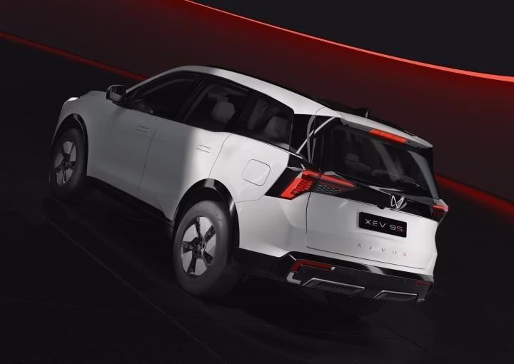 Mahindra XEV 9S