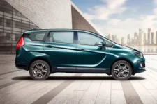 Mahindra Marazzo