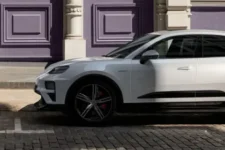 Porsche Macan EV