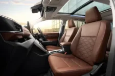 Toyota Innova Hycross